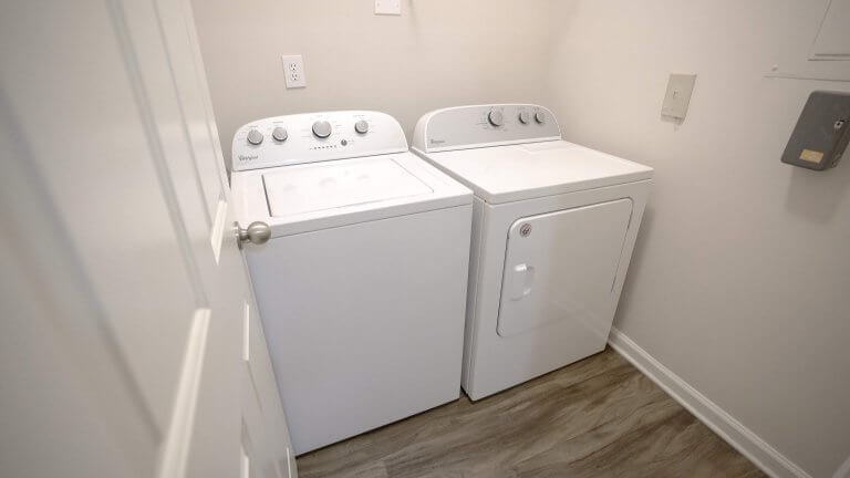 8-Laundry-Room - Clarinbridge Luxury Apartments